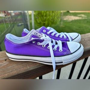 Bright purple unisex converse